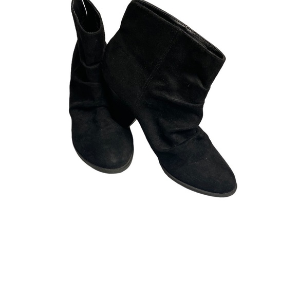 Clearance DIBA Ladies Black Faux suede ruched bootie size 8 Fabric upper 3” Heel - Picture 9 of 15